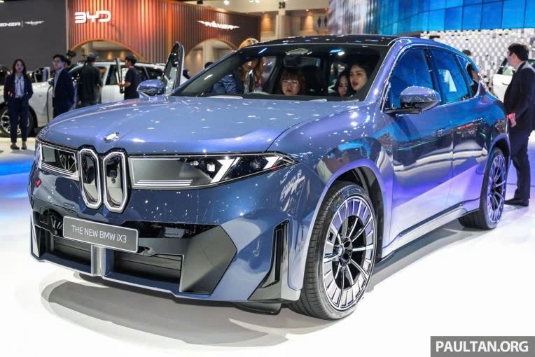 SUV điện BMW iX3 thế hệ mới ra mắt Đông Nam Á: Sạc siêu nhanh, chạy 805 km/sạc SUV điện BMW iX3 thế hệ mới ra mắt Đông Nam Á: Sạc siêu nhanh, chạy 805 km/sạc