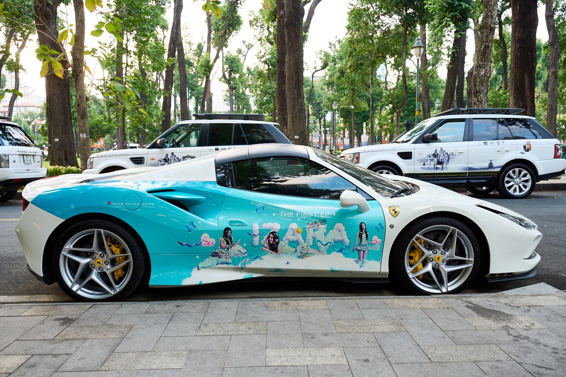 Dàn siêu xe và SUV tiếp tục chinh phục 5.000 km cùng 