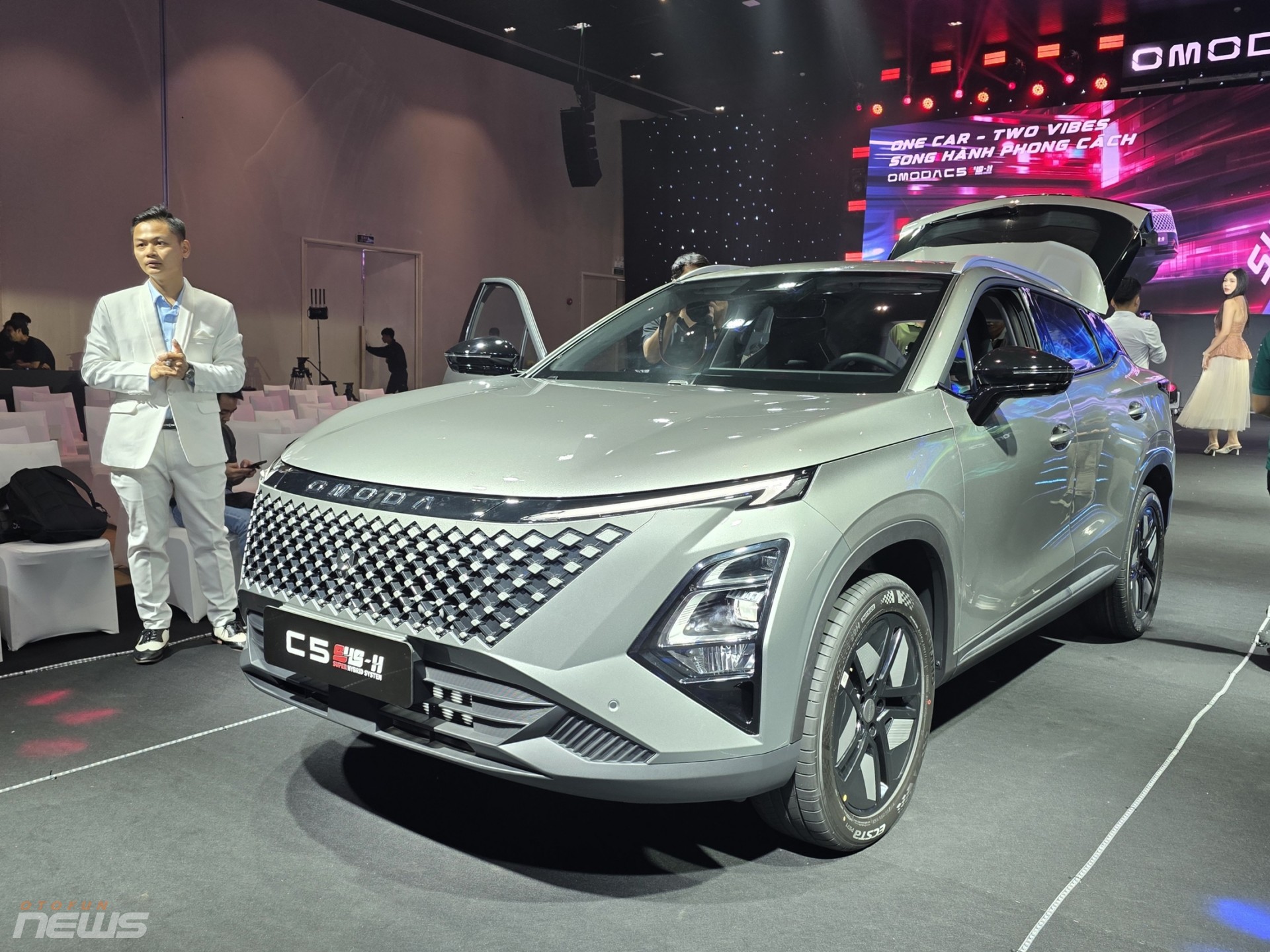 Omoda C5 SHS H ra mắt Việt Nam với giá gây sốc