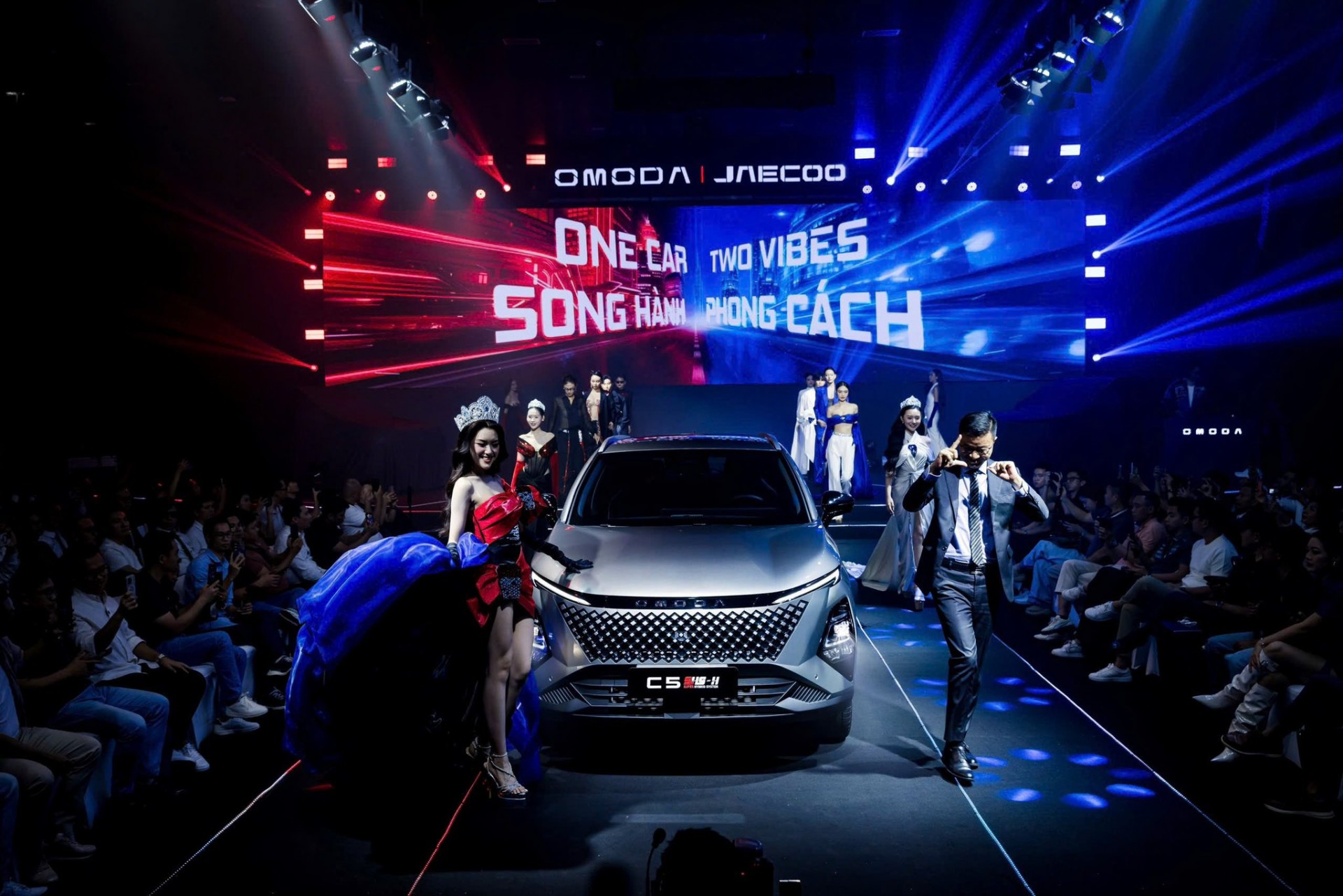 Omoda C5 SHS H ra mắt Việt Nam với giá gây sốc Omoda C5 SHS H ra mắt Việt Nam với giá gây sốc