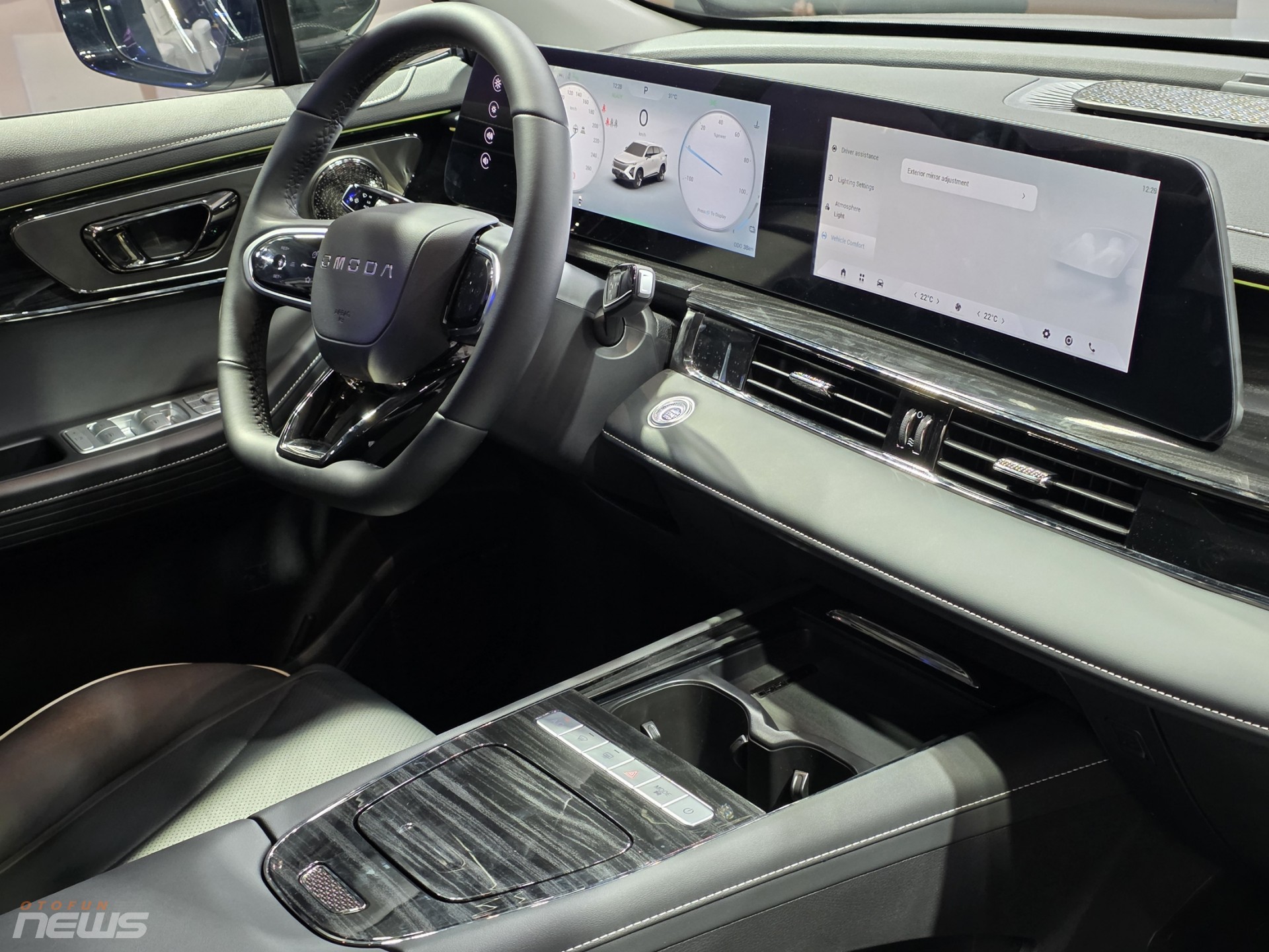 Omoda C5 SHS H ra mắt Việt Nam với giá gây sốc