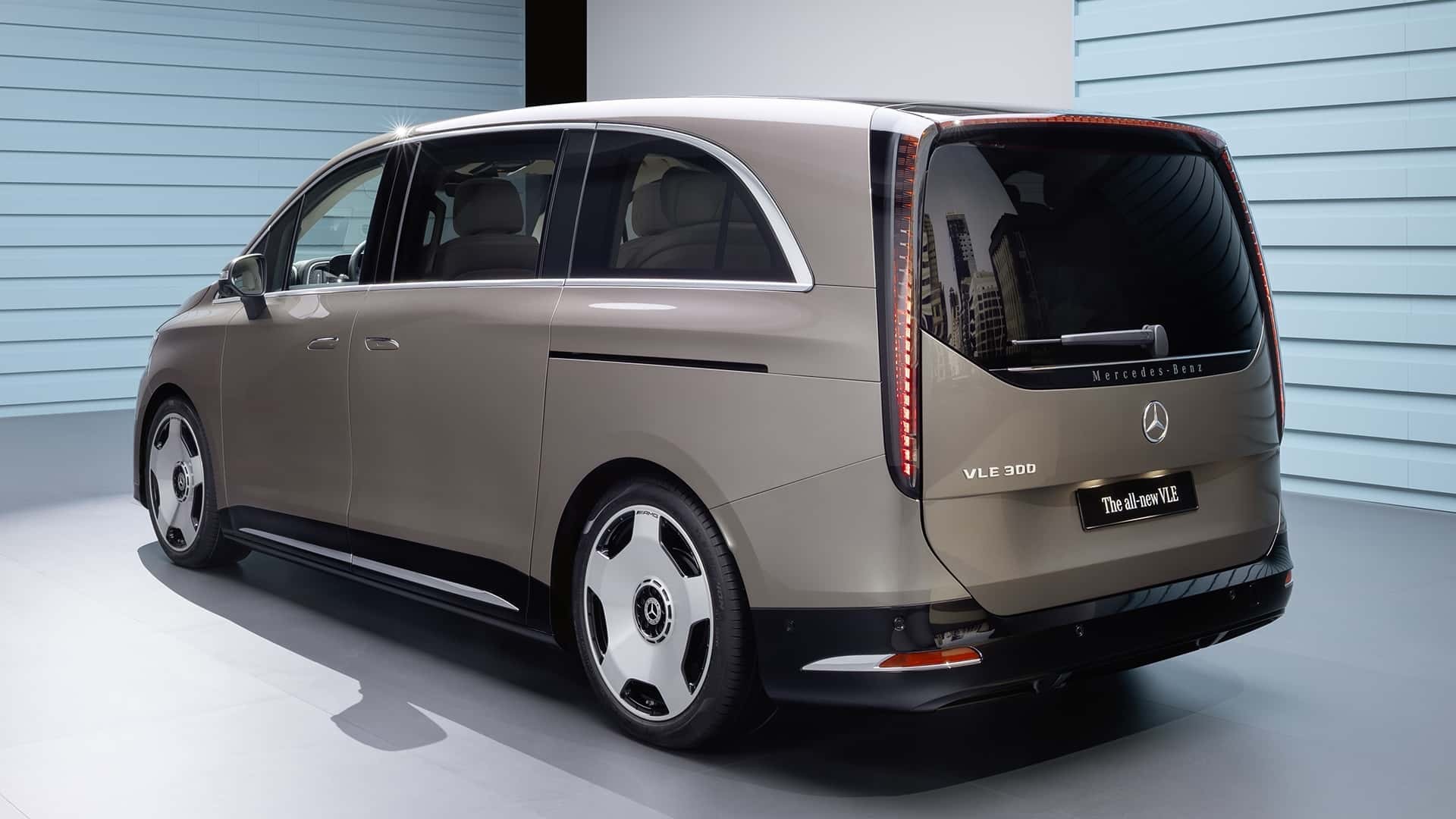 Phía sau của Mercedes-Benz VLE mới