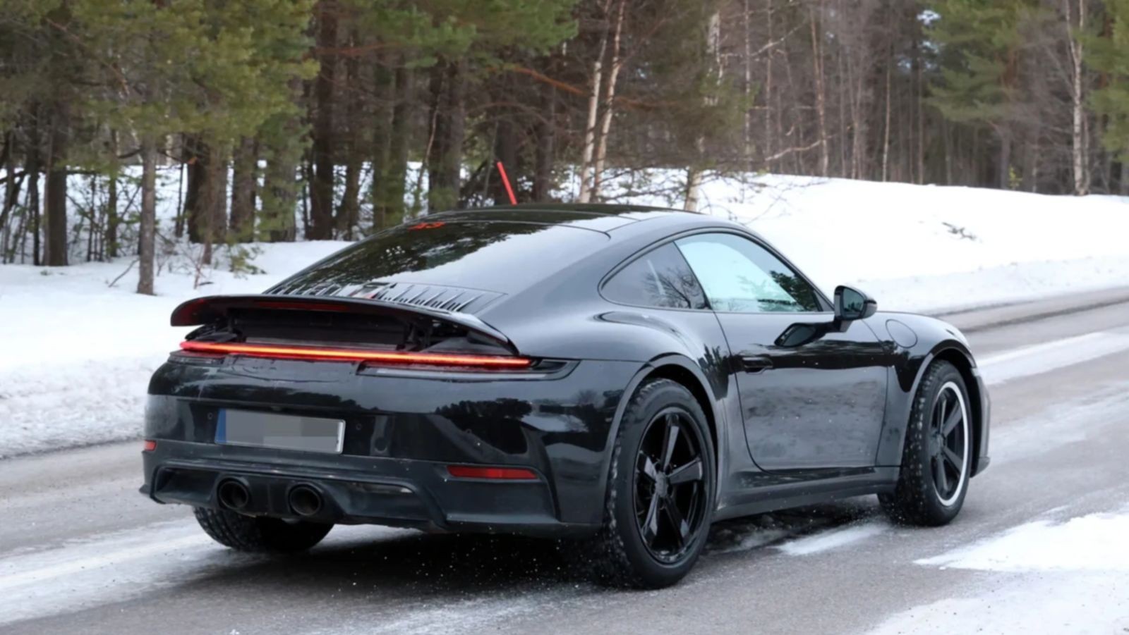 Porsche 911 Dakar bản nâng cấp lộ diện, có thể mạnh hơn nhờ công nghệ hybrid mới