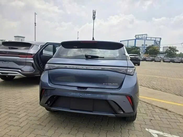 BYD Dolphin 2026 cập cảng Việt Nam, giá dự kiến dưới 600 triệu đồng
