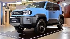 Các đại lý bắt đầu nhận đặt cọc mẫu Toyota Land Cruiser FJ, giá ngang với Fortuner