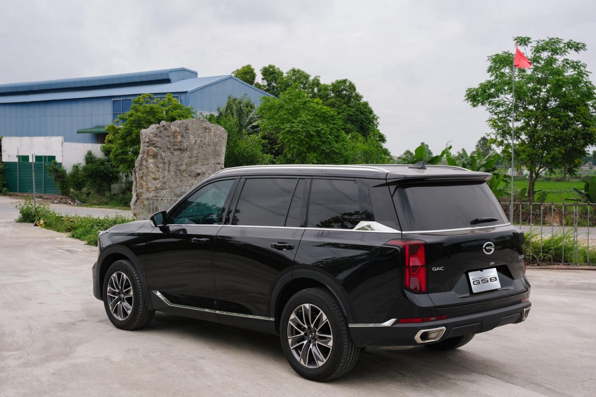 Bỏ qua những lựa chọn quen thuộc, chủ xe GAC GS8 tìm thấy điều gì ở một mẫu SUV lạ?