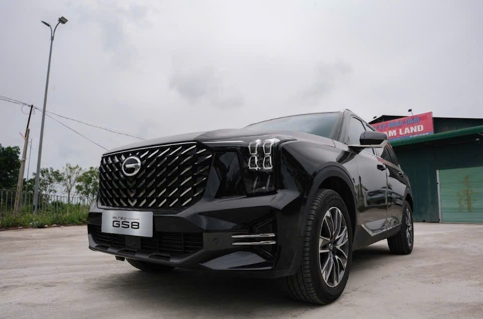 Bỏ qua những lựa chọn quen thuộc, chủ xe GAC GS8 tìm thấy điều gì ở một mẫu SUV lạ?