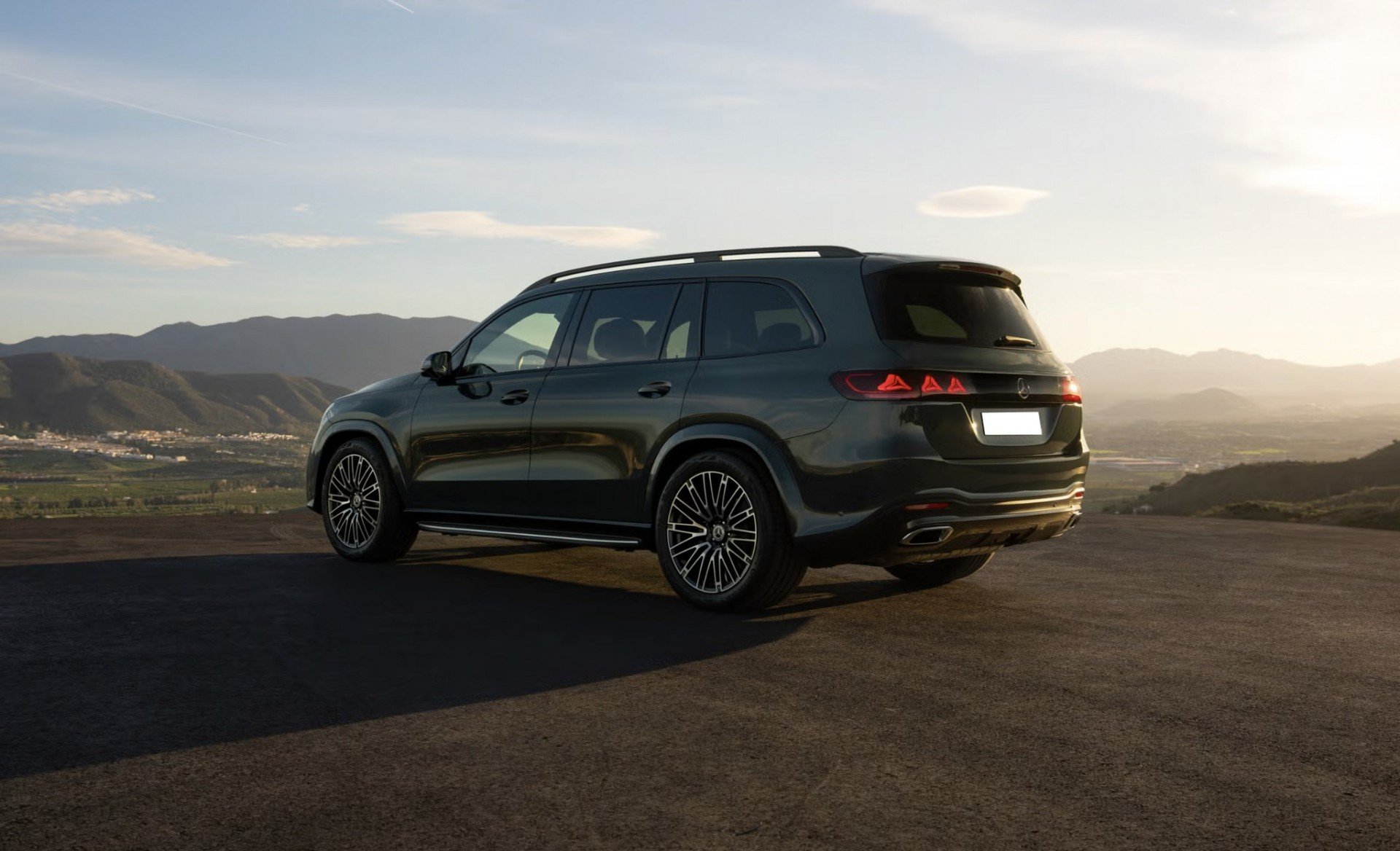 Mercedes-Benz nâng cấp GLE và GLS, thêm 3.000 chi tiết mới