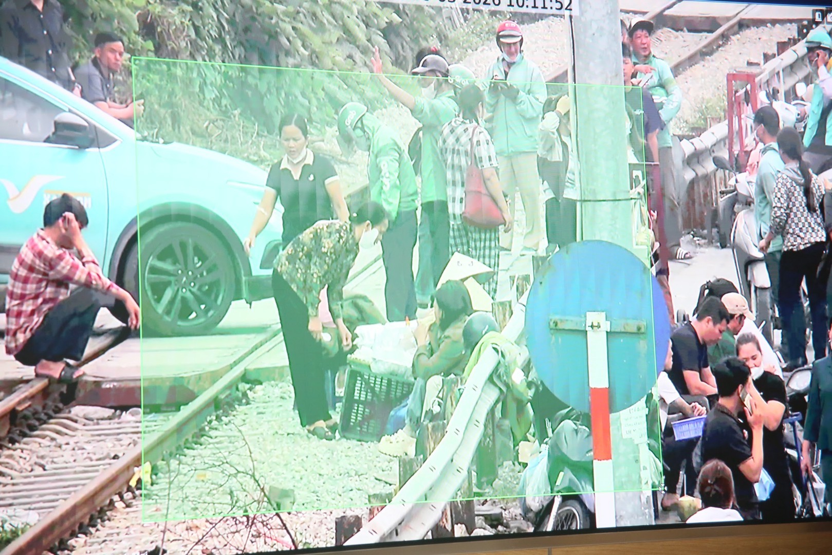 Tăng cường ứng dụng camera AI xử lý “phạt nguội” vi phạm dừng, đỗ xe sai quy định tại Hà Nội