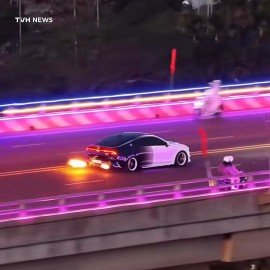 Chủ xe bị phạt hơn 76 triệu đồng khi biểu diễn xe ô tô độ chế “khạc lửa”