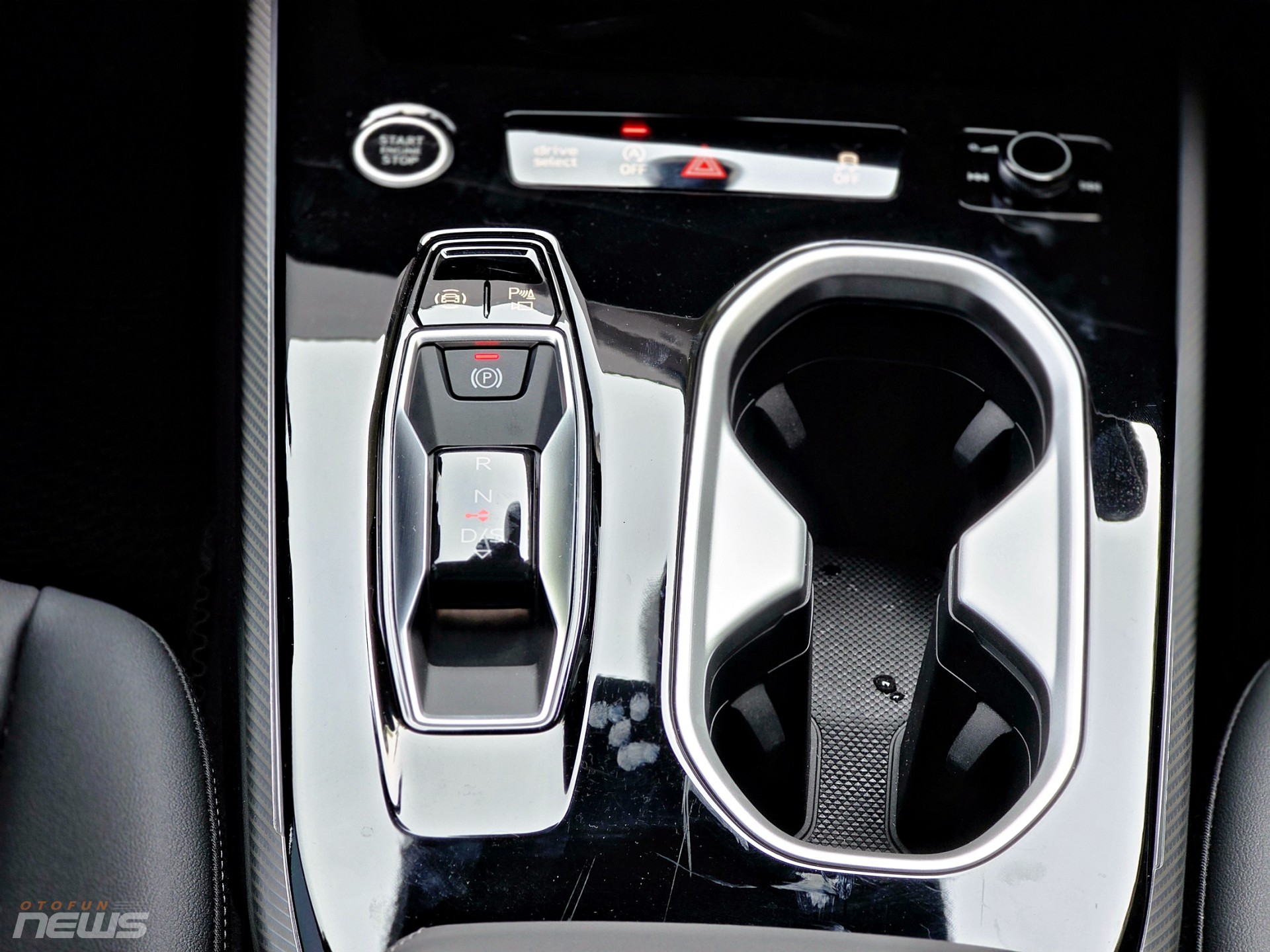 Audi A6 có gì nổi bật trong nhóm sedan hạng sang dưới 3 tỷ đồng? Audi A6 có gì nổi bật trong nhóm sedan hạng sang dưới 3 tỷ đồng?