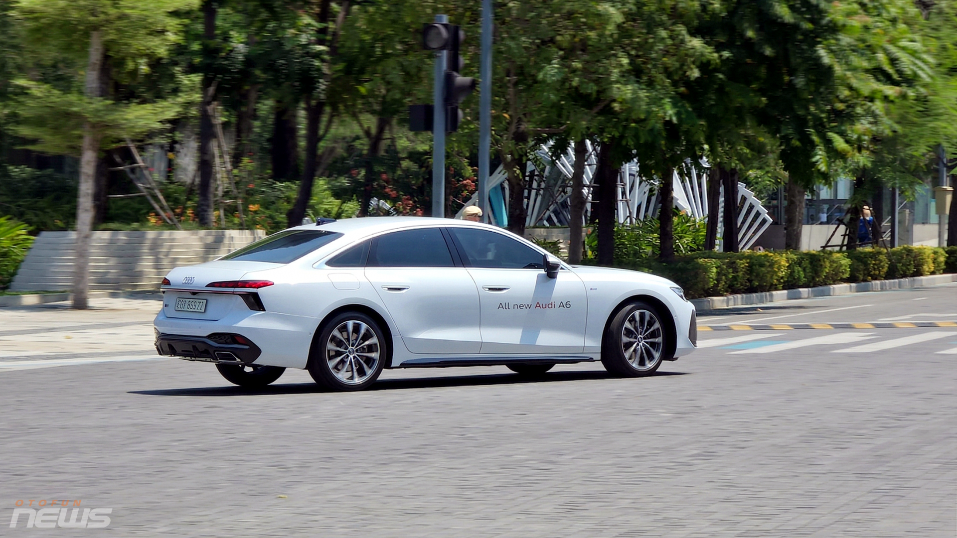 Audi A6 có gì nổi bật trong nhóm sedan hạng sang dưới 3 tỷ đồng? Audi A6 có gì nổi bật trong nhóm sedan hạng sang dưới 3 tỷ đồng?