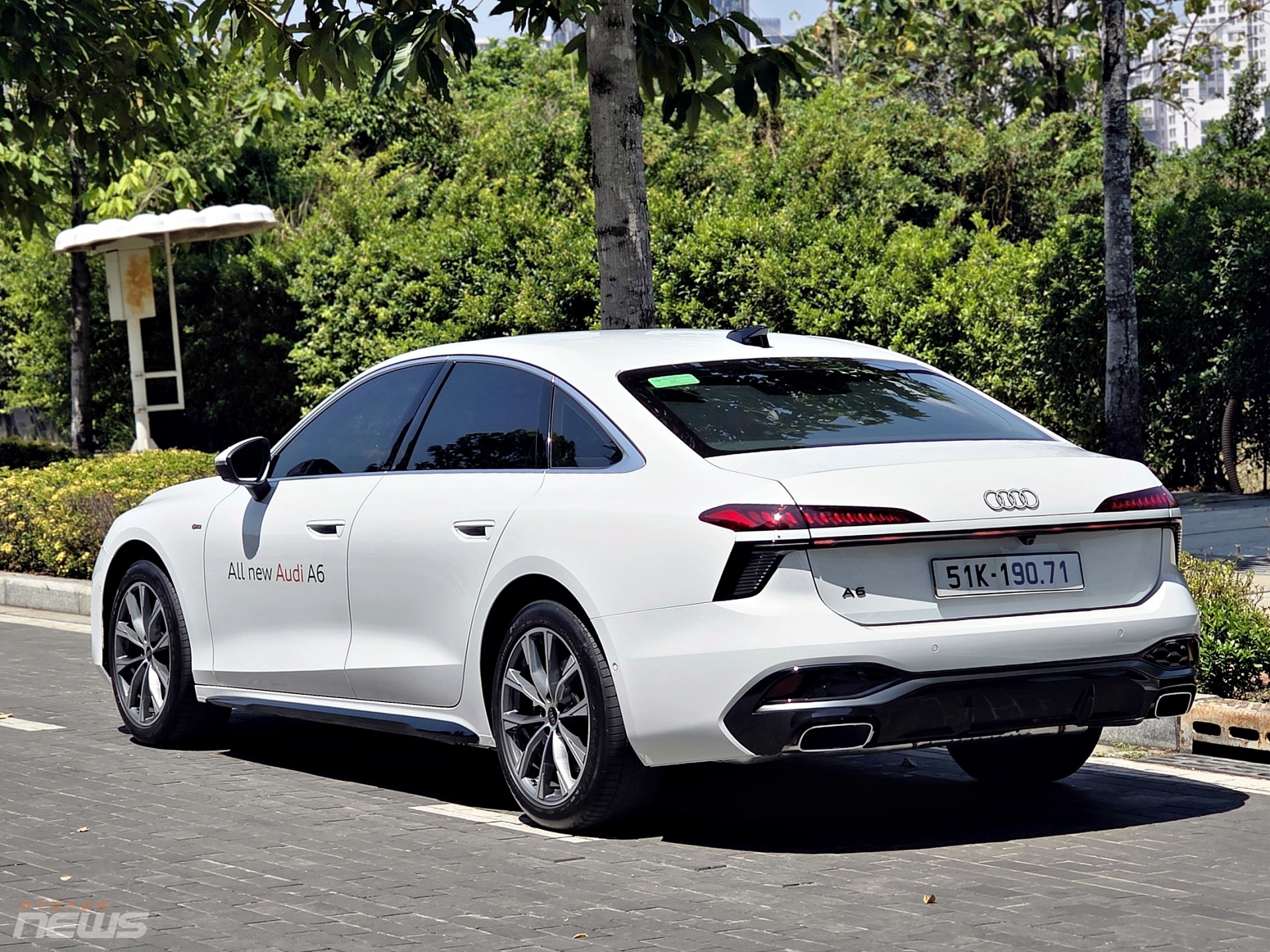 Audi A6 có gì nổi bật trong nhóm sedan hạng sang dưới 3 tỷ đồng? Audi A6 có gì nổi bật trong nhóm sedan hạng sang dưới 3 tỷ đồng?