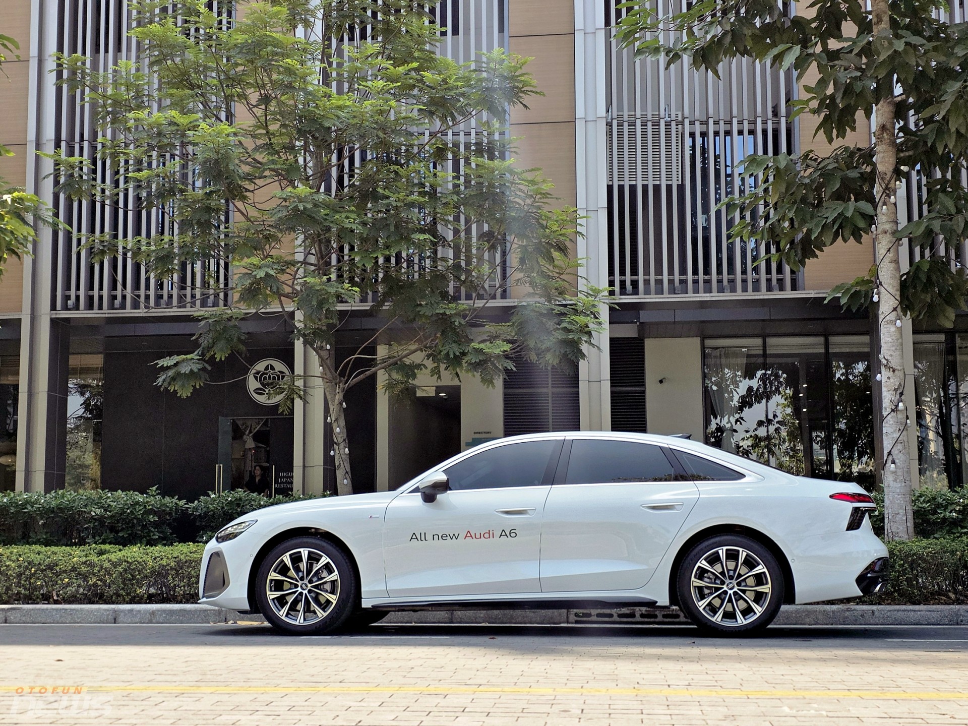 Audi A6 có gì nổi bật trong nhóm sedan hạng sang dưới 3 tỷ đồng? Audi A6 có gì nổi bật trong nhóm sedan hạng sang dưới 3 tỷ đồng?