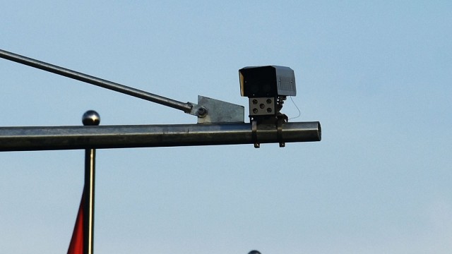 Tại sao camera bắn tốc độ có thể ghi nhận chính xác đến thế?