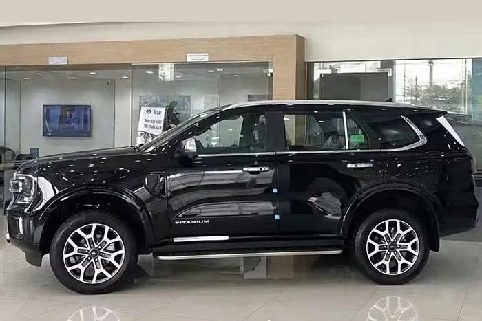 Ford Everest động cơ xăng EcoBoost 2.3L sắp bán tại Việt Nam