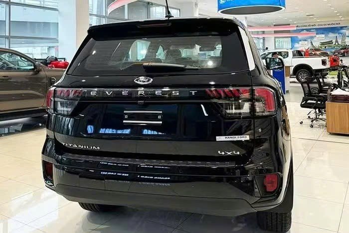 Ford Everest động cơ xăng EcoBoost 2.3L sắp bán tại Việt Nam