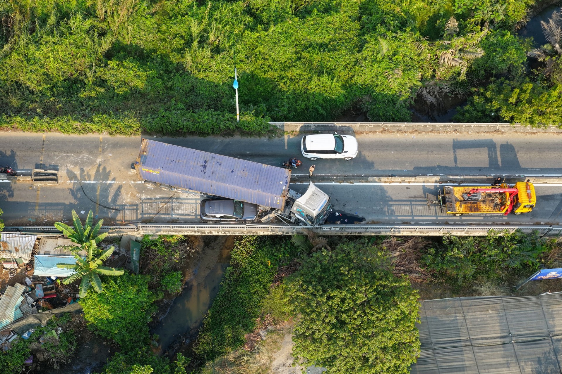 Tổng hợp tin tức tai nạn giao thông mới nhất ngày hôm nay 10/4/2026 Tổng hợp tin tức tai nạn giao thông mới nhất ngày hôm nay 10/4/2026