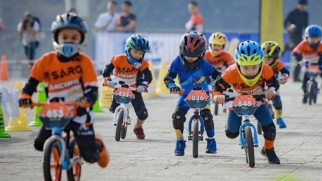 Hàng trăm tay đua nhí tranh tài tại sự kiện Gymkhana Kid - Global City