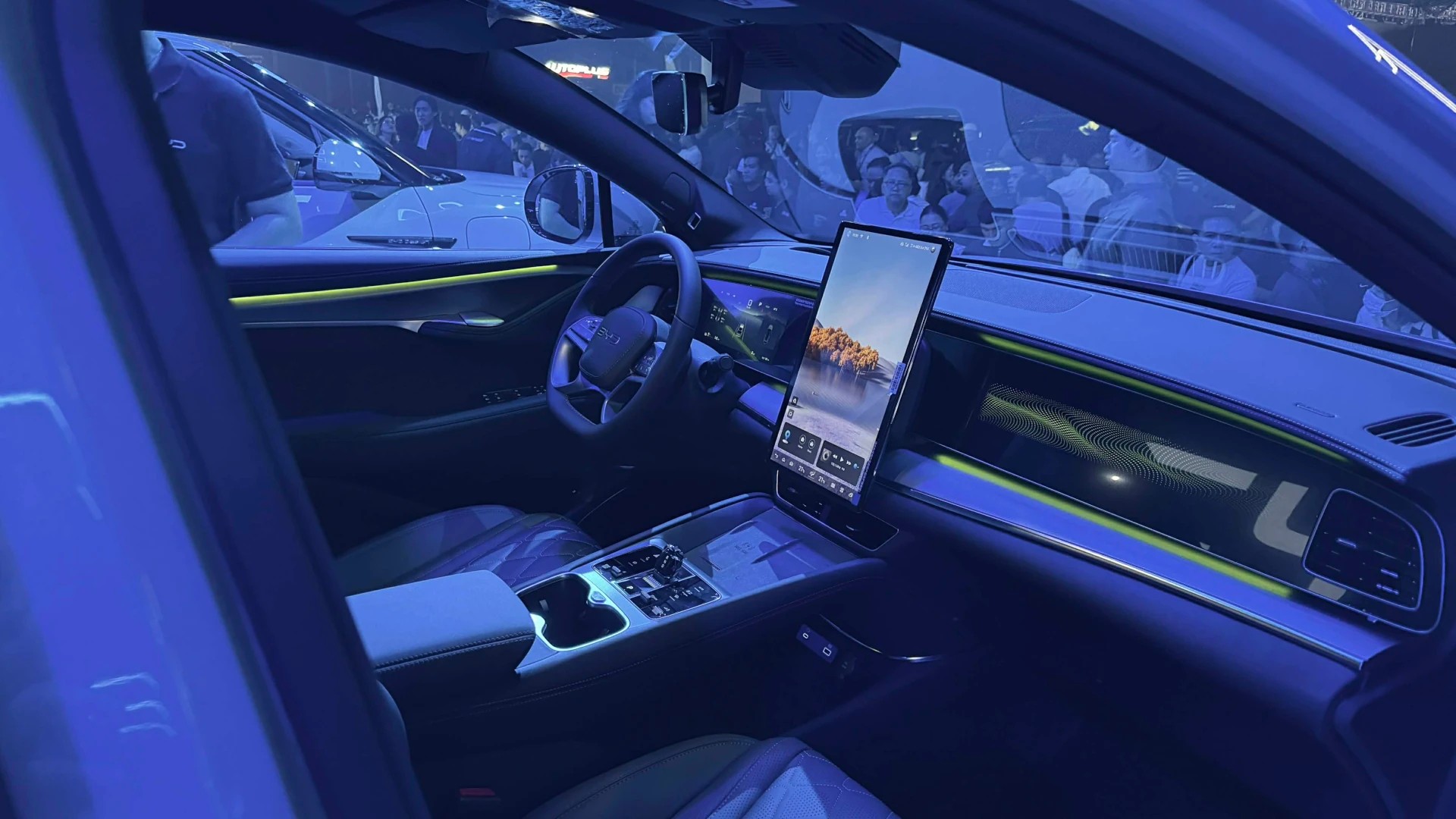 Hàng ghế trước của BYD Sealion 7