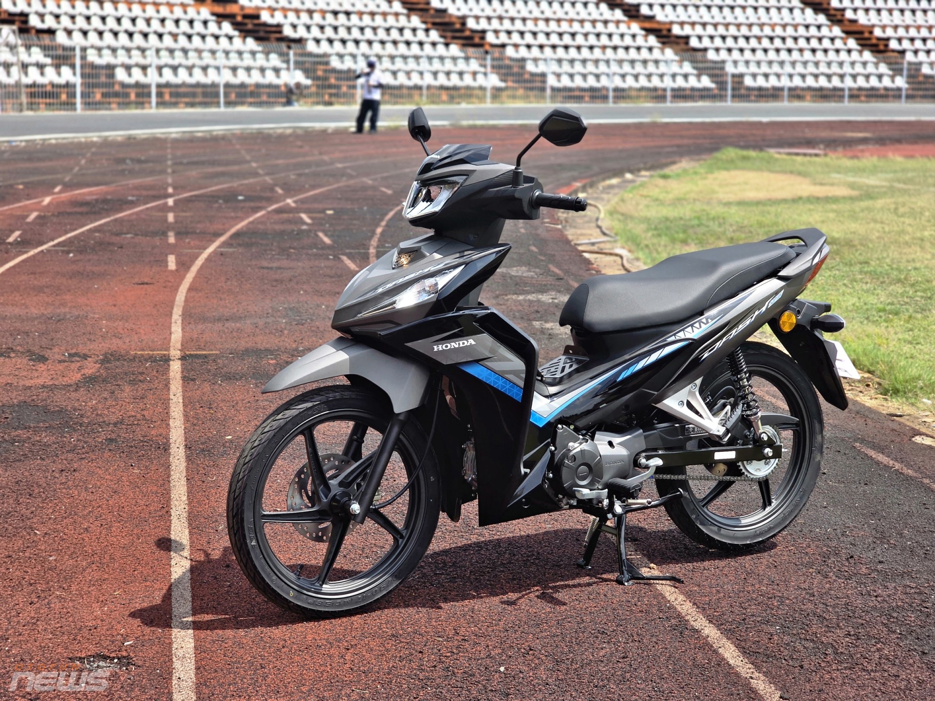 Honda Dash 125 nhập Malaysia giá 88 triệu đồng