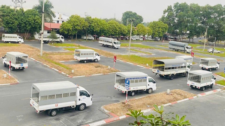 Học và thi giấy phép lái xe xác thực khuôn mặt từ ngày 1/7