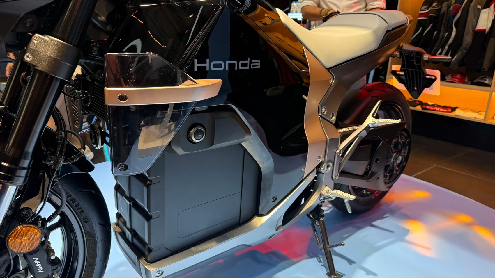 Bộ phận pin của Honda WN7