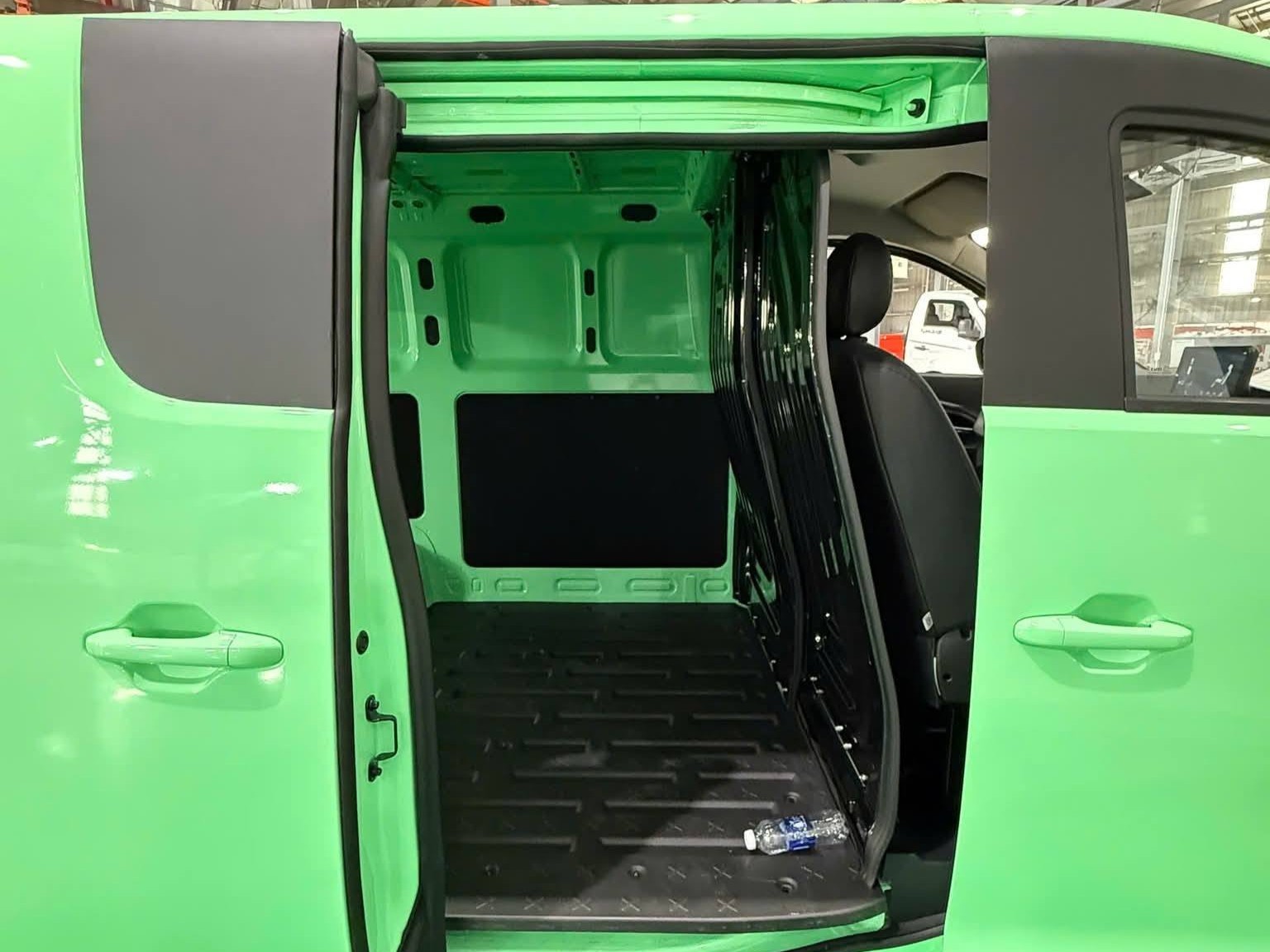 Xe tải van điện Kim Long GK48 EV ra mắt, giá từ 490 triệu đồng