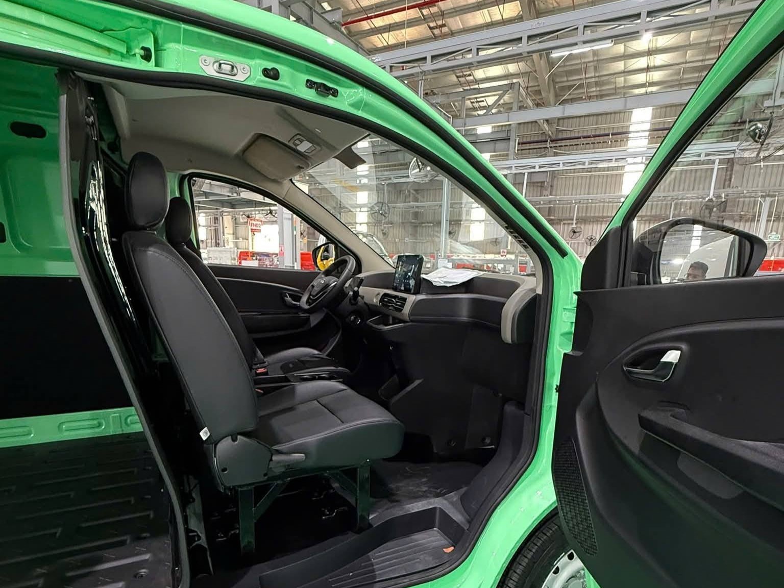 Xe tải van điện Kim Long GK48 EV ra mắt, giá từ 490 triệu đồng