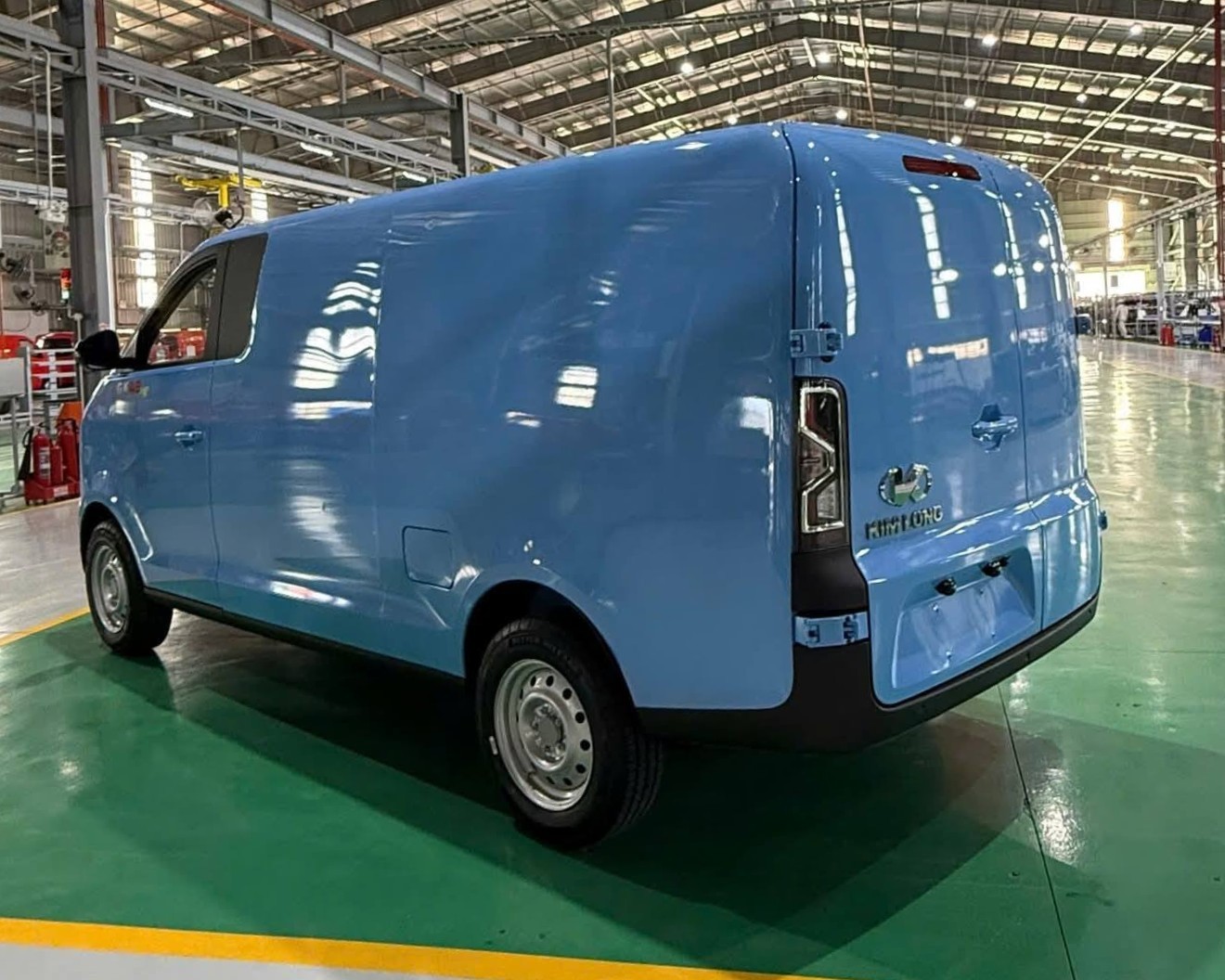 Xe tải van điện Kim Long GK48 EV ra mắt, giá từ 490 triệu đồng