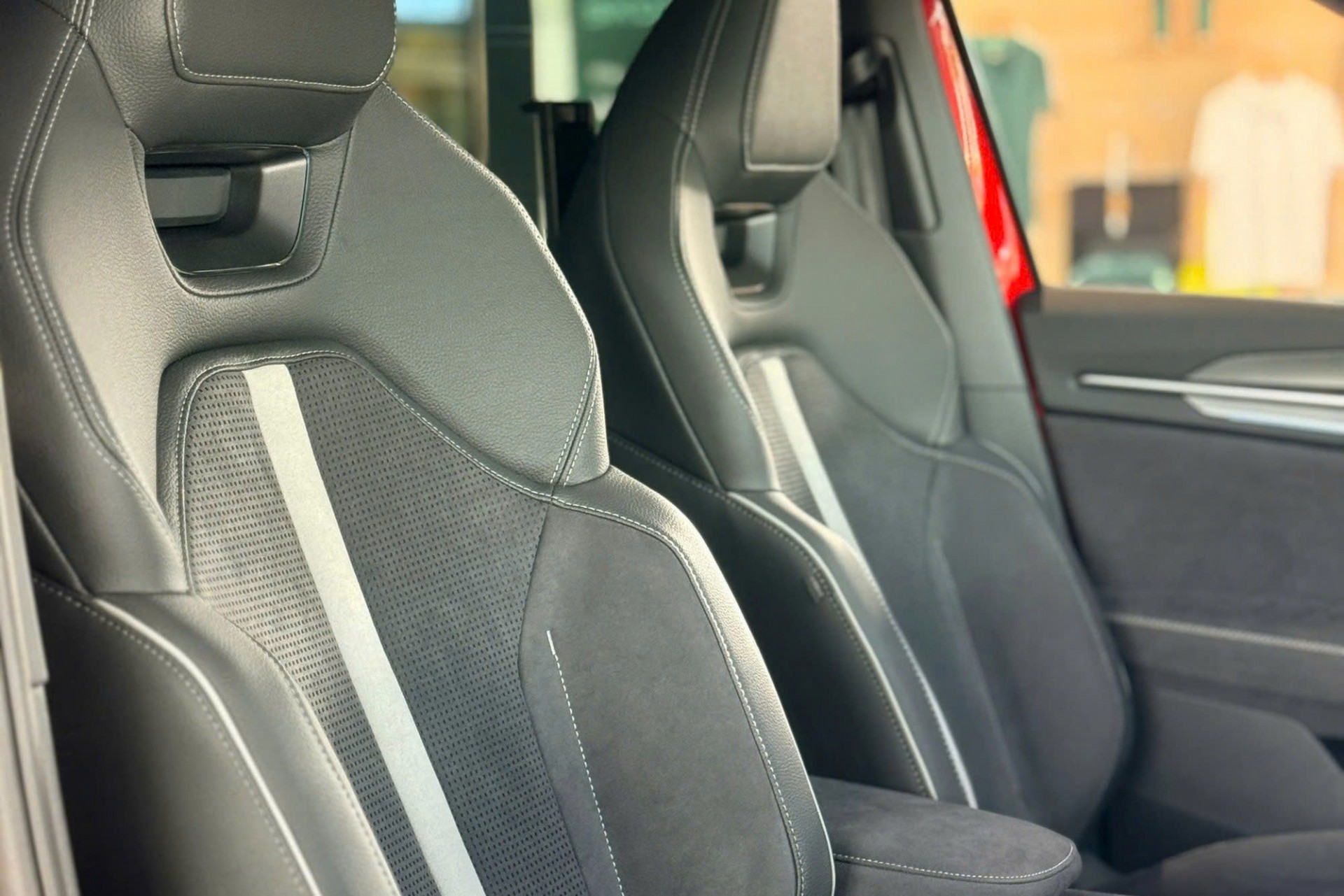 Skoda Kodiaq 2026 về đại lý tại Việt Nam, giá từ 1,628 tỷ đồng, full ADAS