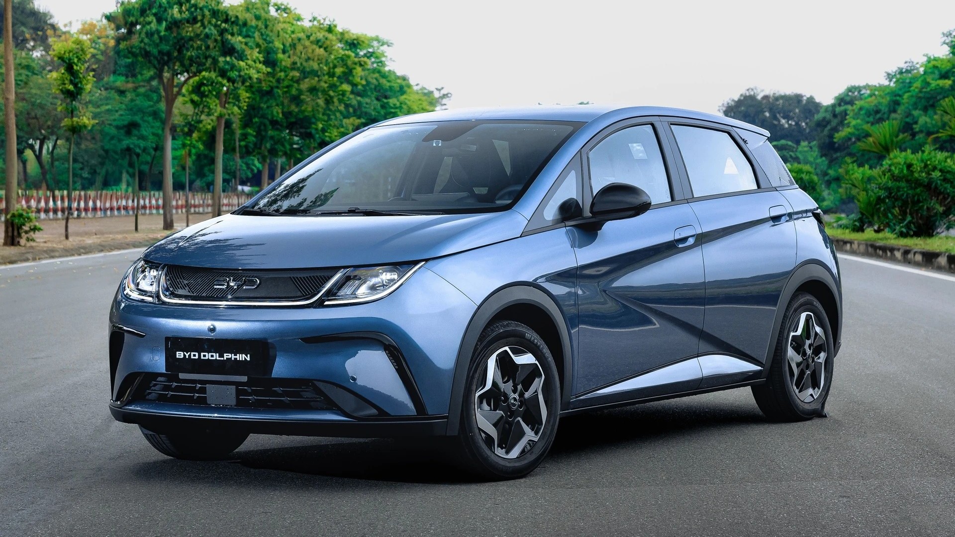 BYD Dolphin 2026 ra mắt, giảm giá gần 100 triệu đồng