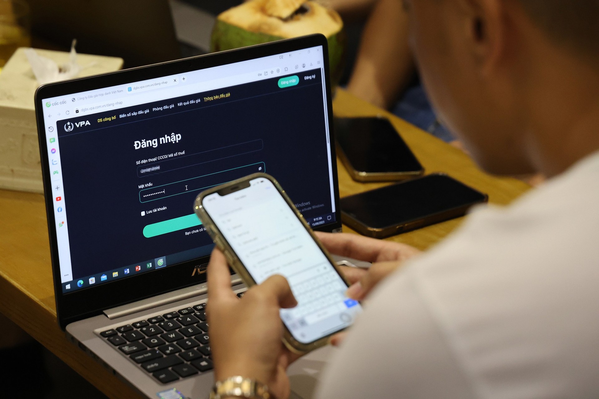 Hoạt động đấu giá biển số xe được diễn ra trên trang web chính thức của VPA