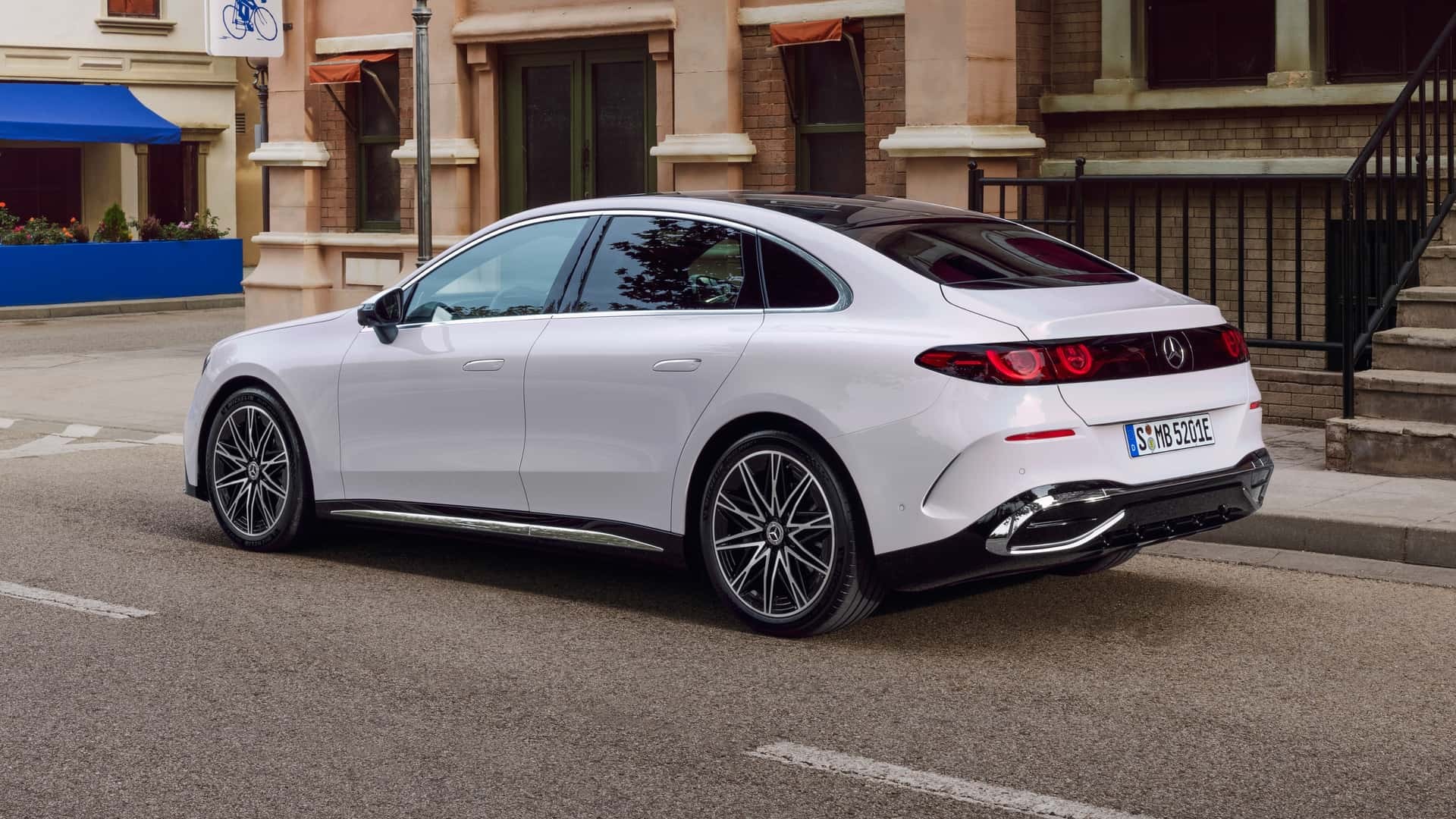 Phía sau của Mercedes-Benz C-Class Electric 2027