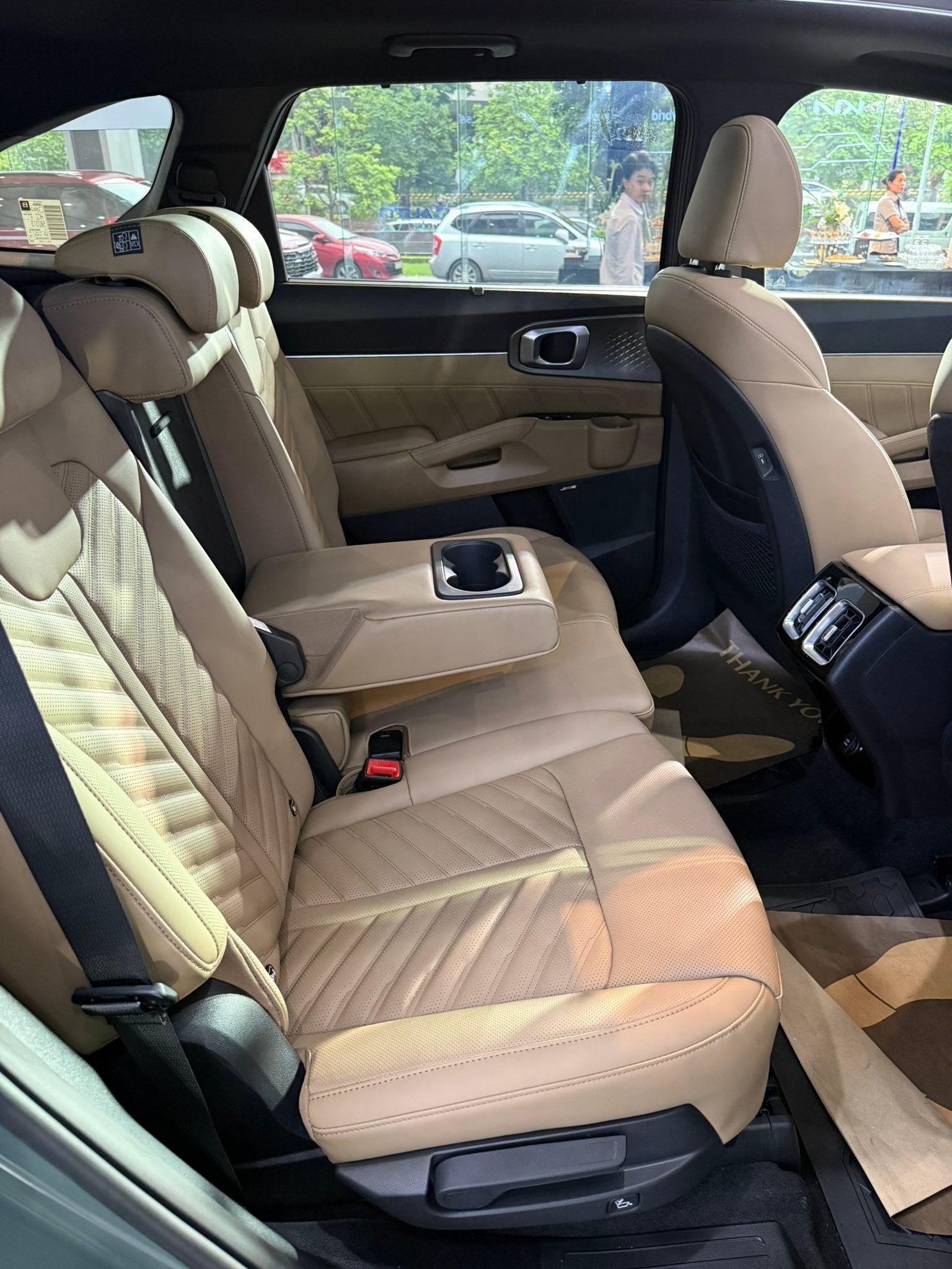 Ảnh chi tiết Kia Sorento Hybrid 2026 tại đại lý