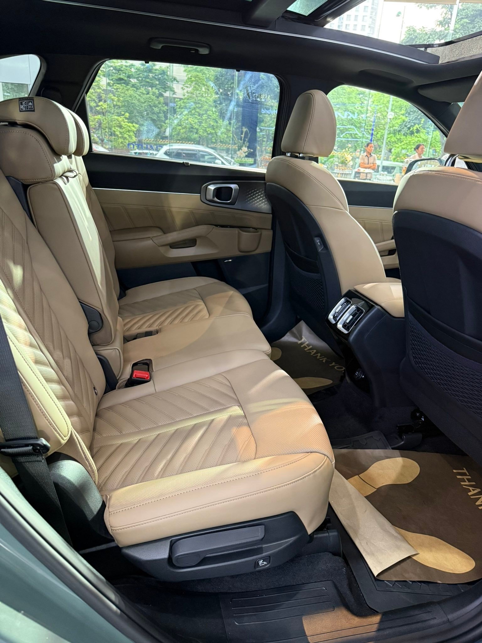 Ảnh chi tiết Kia Sorento Hybrid 2026 tại đại lý