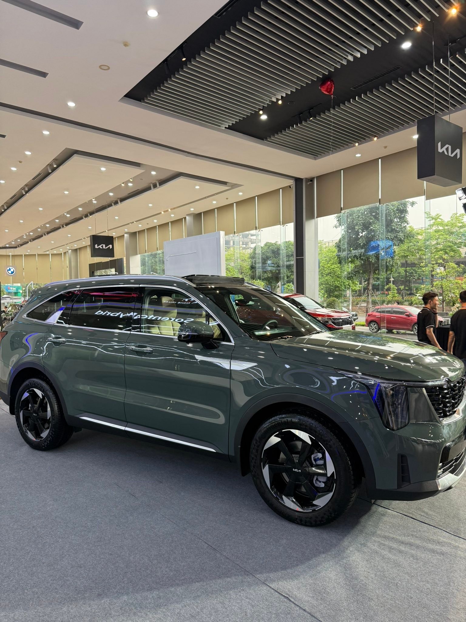 Ảnh chi tiết Kia Sorento Hybrid 2026 tại đại lý