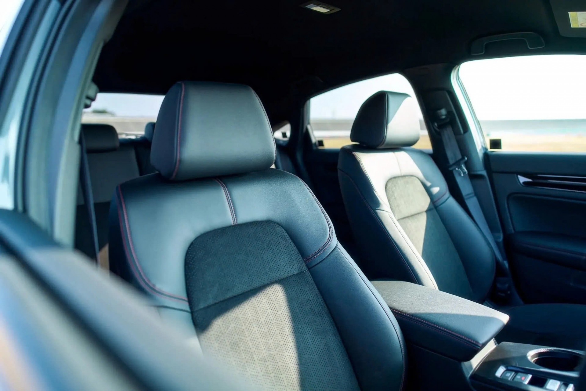 Honda Civic e:HEV RS 2026 ra mắt