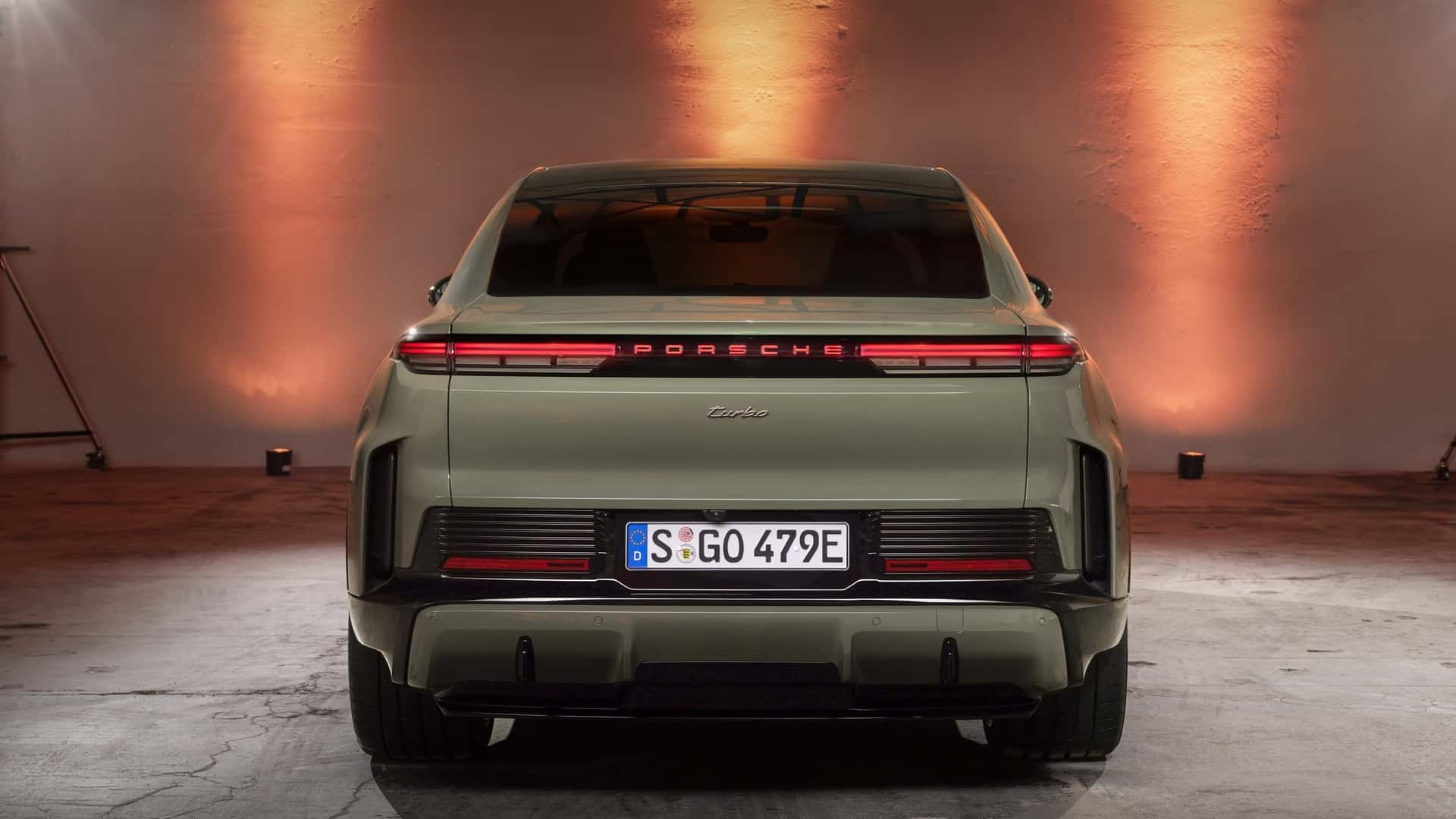 Phần đuôi của Porsche Cayenne Coupe Electric 