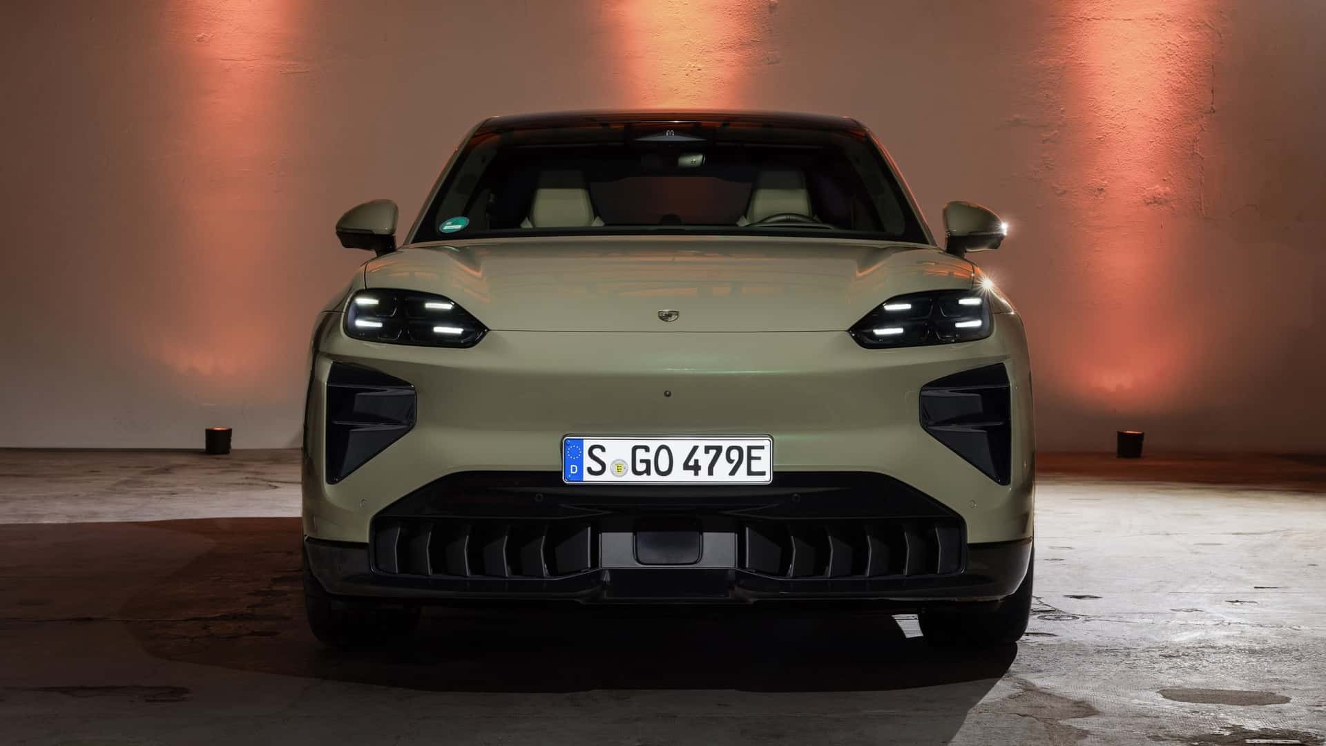 Phần đầu của Porsche Cayenne Coupe Electric 