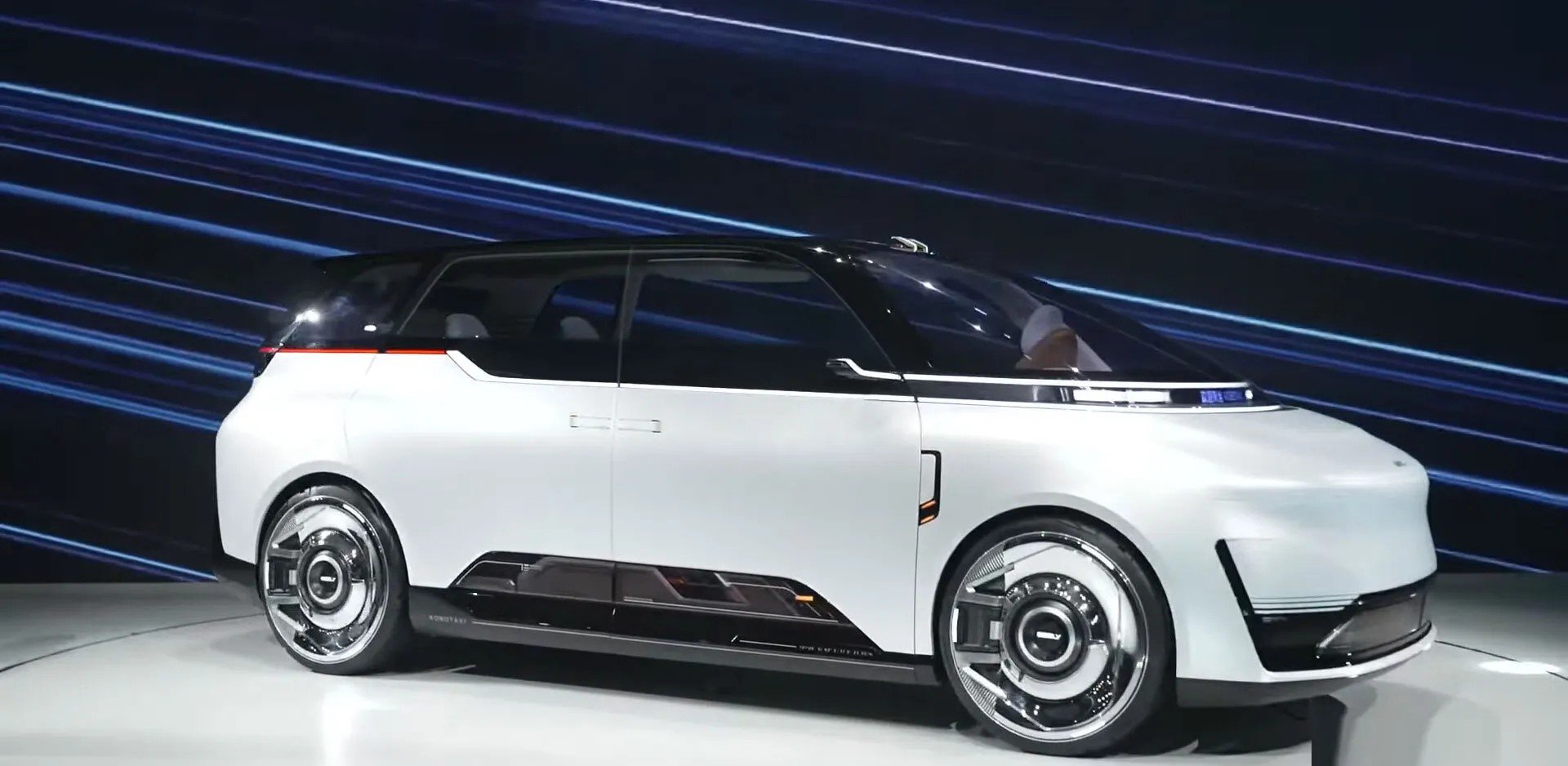 Robotaxi chuyên dụng Geely Eva Cab ra mắt công chúng tại Auto China 2026
