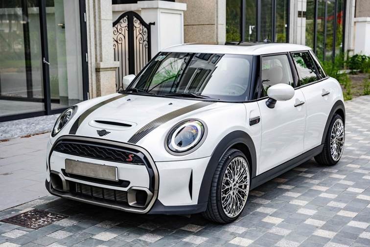 Mini Cooper Resolute 2023 'hàng hiếm' mất giá hơn 700 triệu đồng