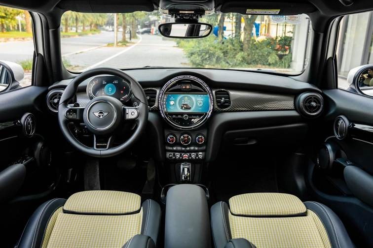 Mini Cooper Resolute 2023 'hàng hiếm' mất giá hơn 700 triệu đồng