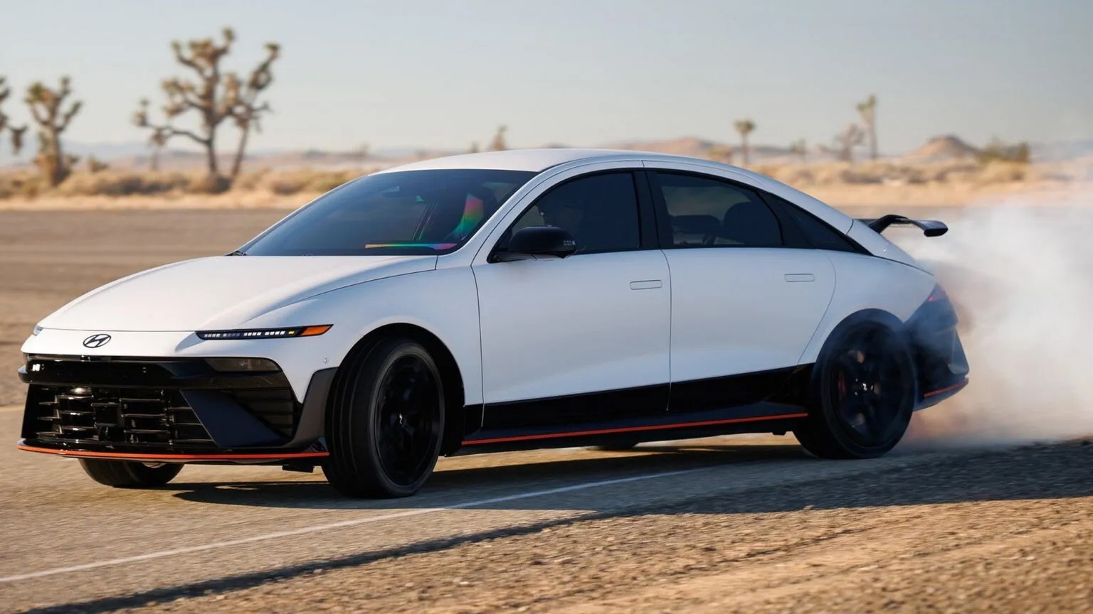 Hyundai đưa giả lập số tay lên xe điện phổ thông, tăng trải nghiệm lái