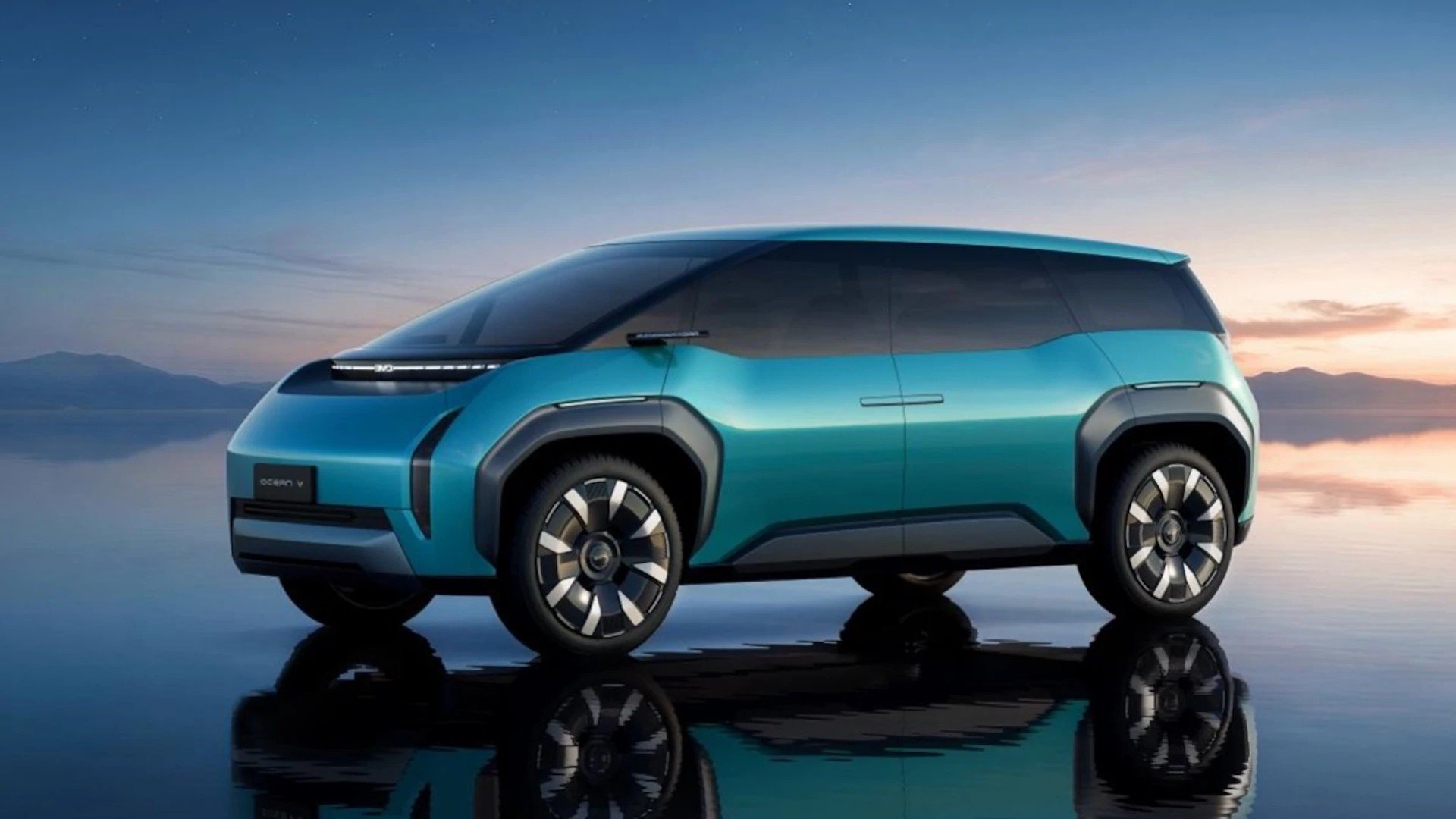 Phía bên của BYD Ocean-V