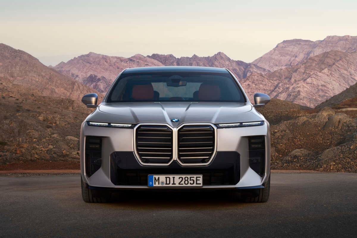 BMW 7 Series 2026 nâng cấp giữa vòng đời, bản điện i7 đi tới 708 km