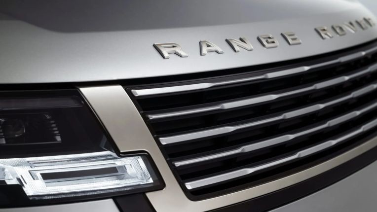 Range Rover SV Ultra ra mắt, khoang cabin như phòng thư giãn di động