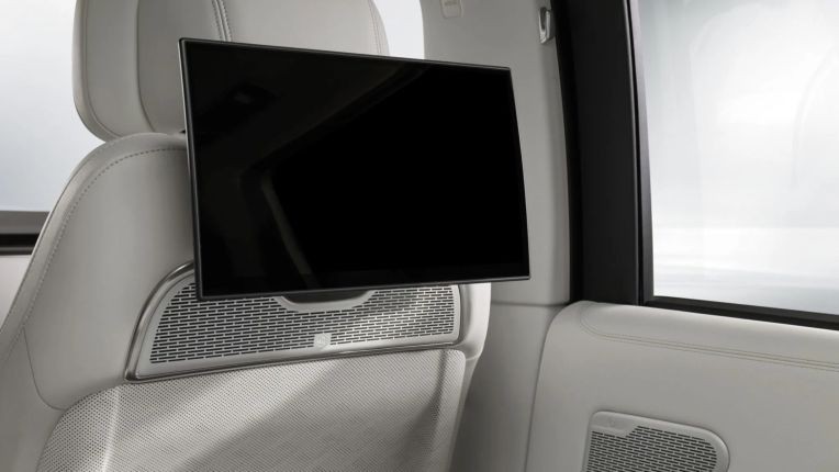 Range Rover SV Ultra ra mắt, khoang cabin như phòng thư giãn di động
