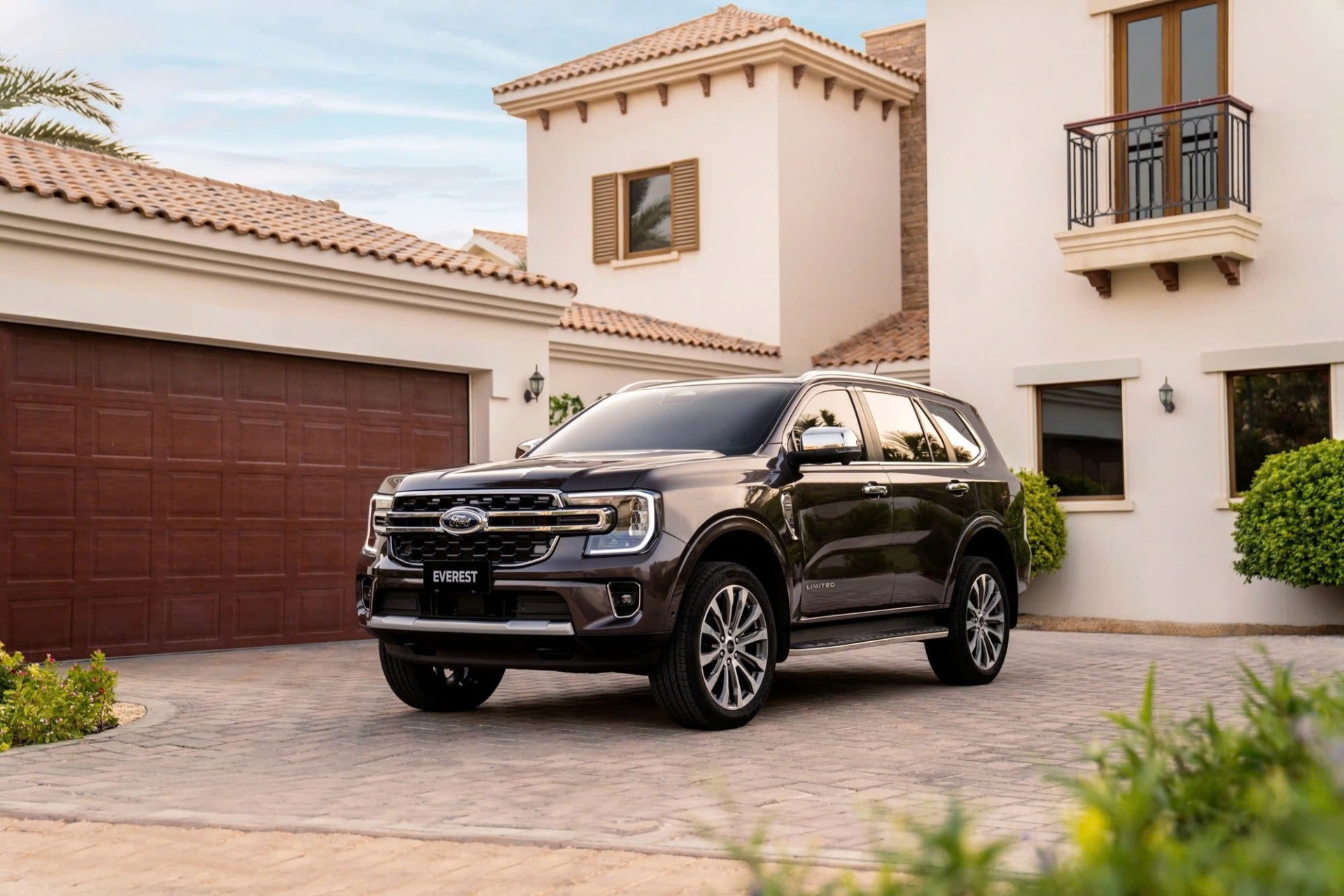 Ford Everest 2026 máy xăng xuất hiện tại Hà Nội