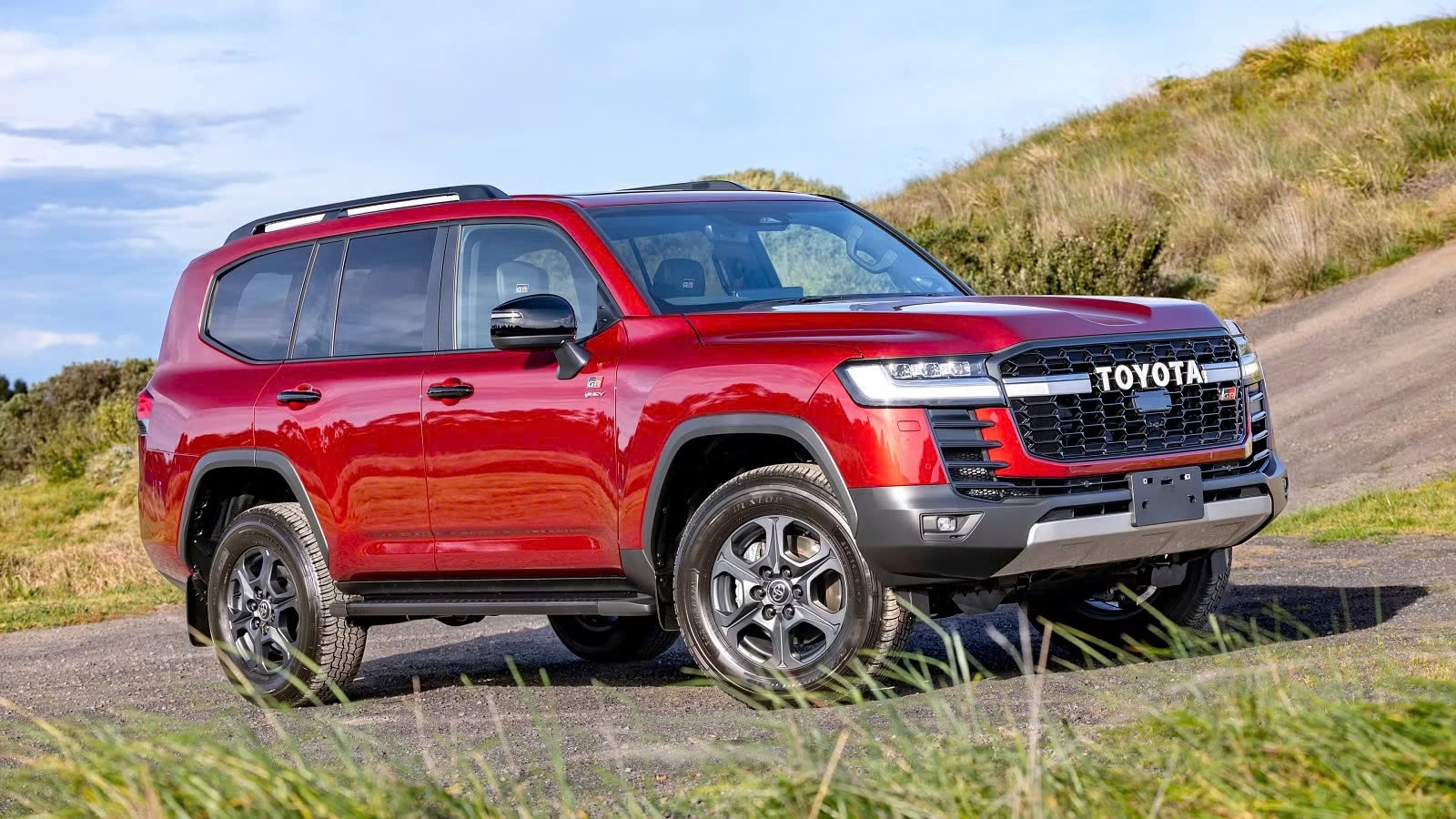 Toyota Land Cruiser hybrid mở bán, động cơ V6 tăng áp kép